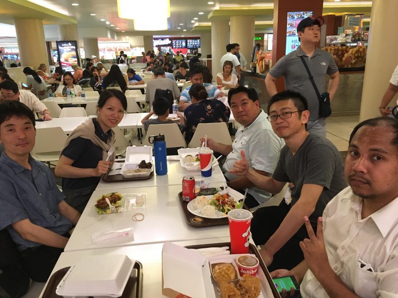 Bánh mỳ kẹp cơm hay “nồi lẩu” Hawaii